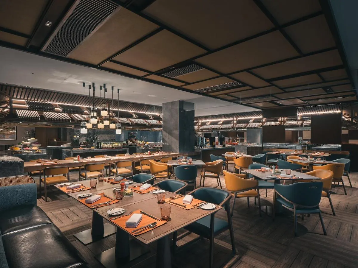 Hualuxe Kunshan Huaqiao By Ihg - F1 Racing Preferred Hotel