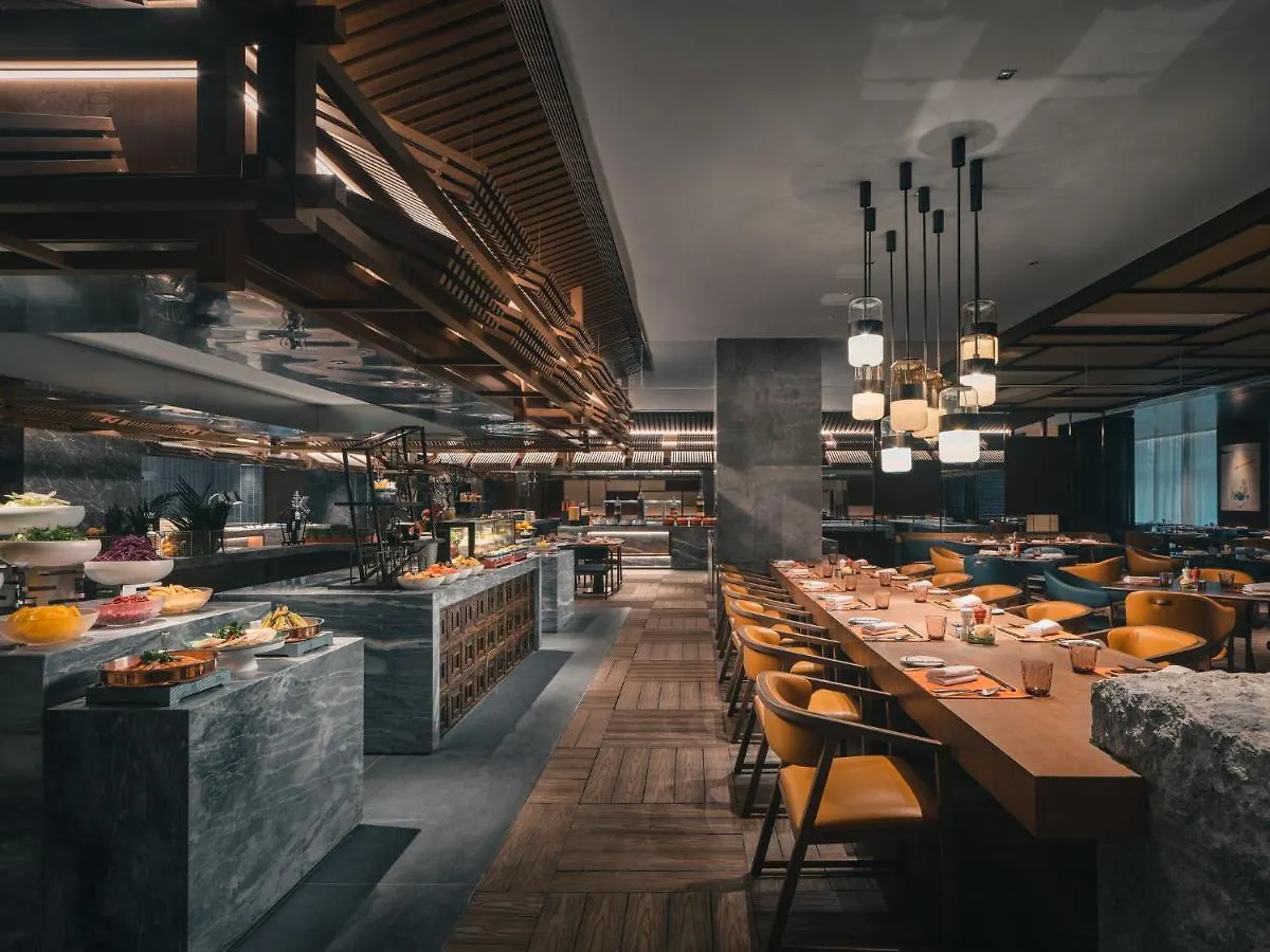 Hualuxe Kunshan Huaqiao By Ihg - F1 Racing Preferred Hotel