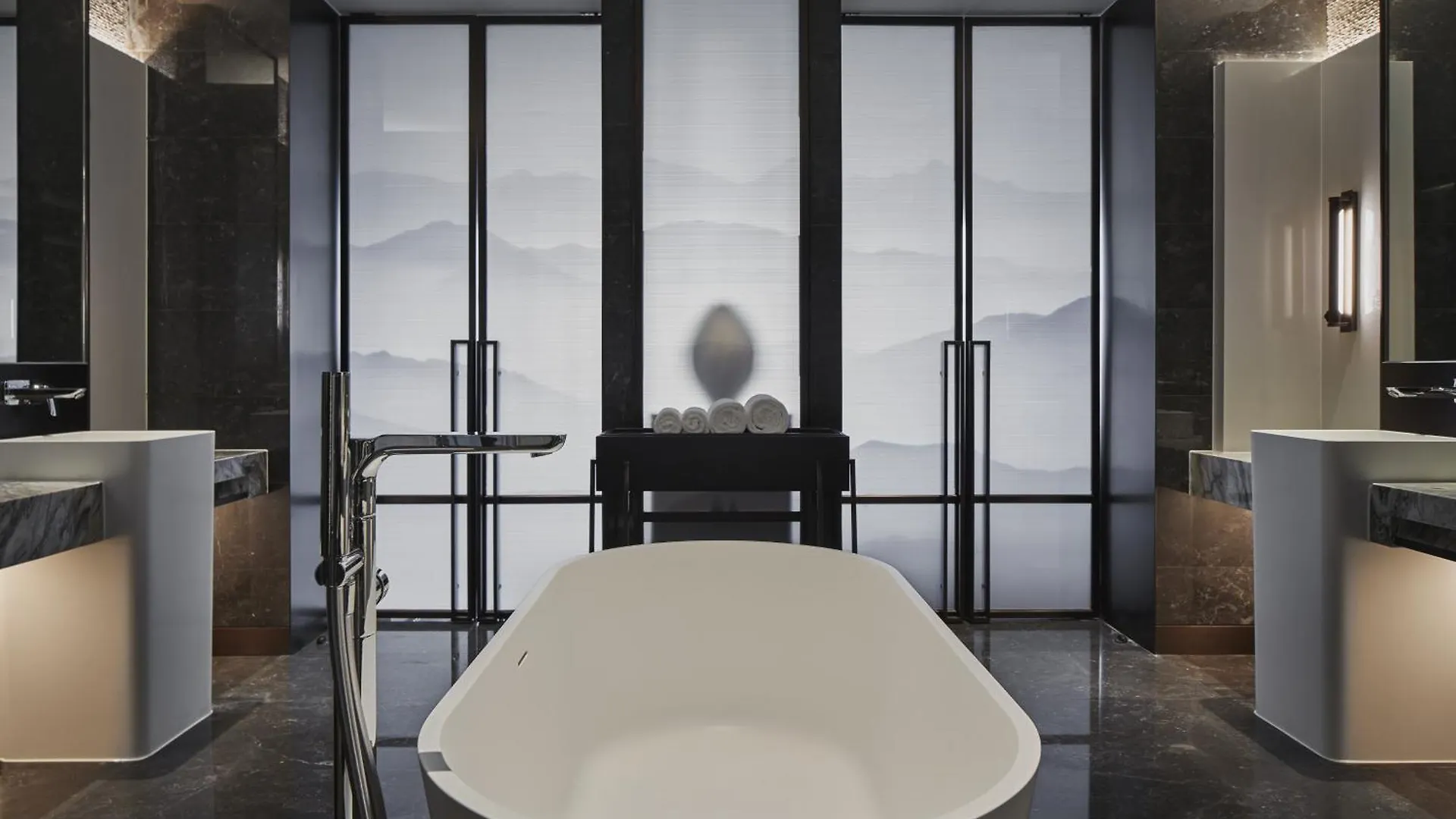 Hualuxe Kunshan Huaqiao By Ihg - F1 Racing Preferred Hotel  昆山