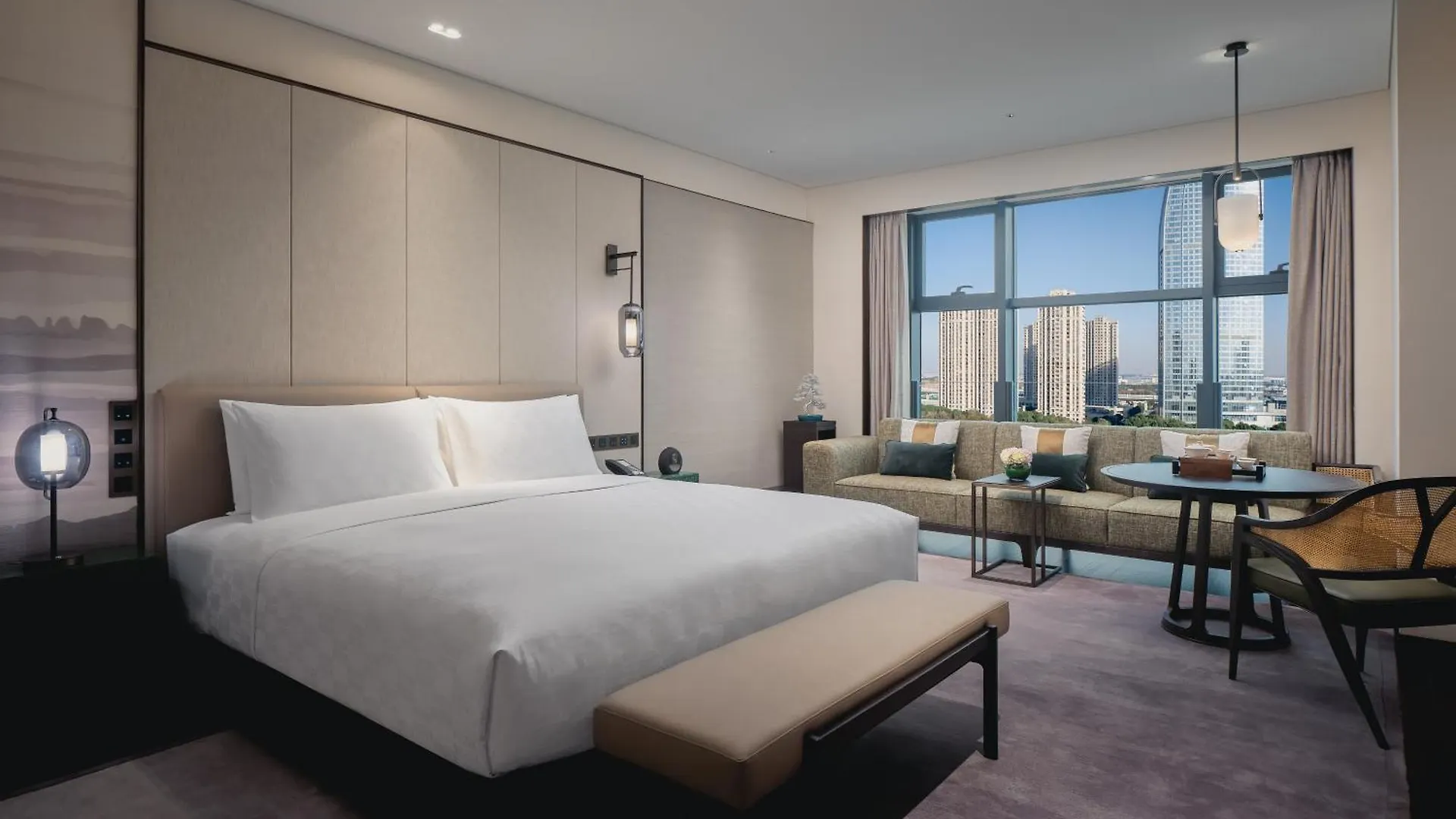 Hualuxe Kunshan Huaqiao By Ihg - F1 Racing Preferred Hotel